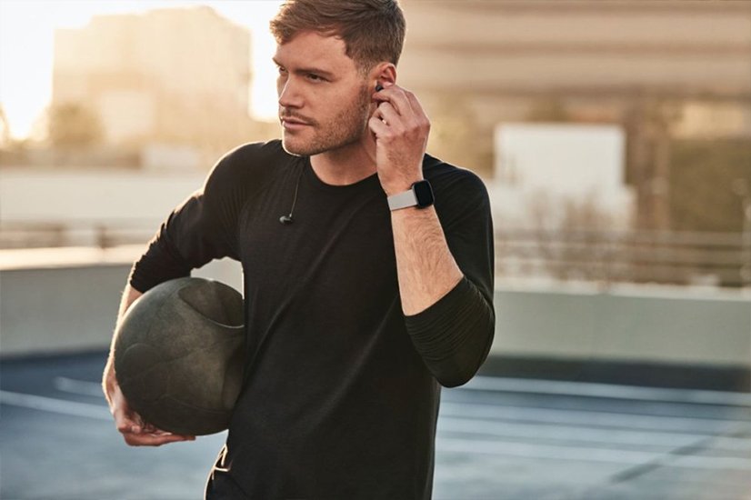 Fitbit Versa 2 vs Versa 2 Special Edition Fitness Tracker Smartwatch Battery Life and Other Features